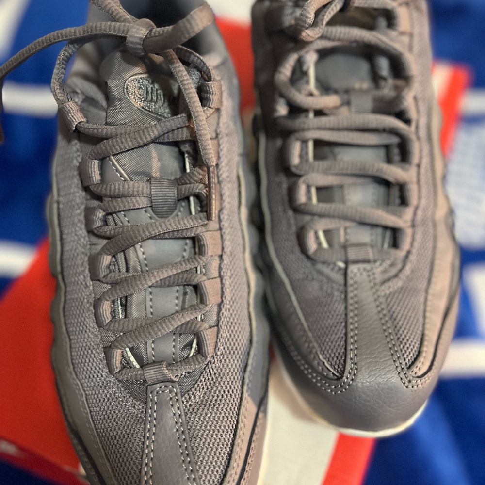 Air max - Picture 2 of 5